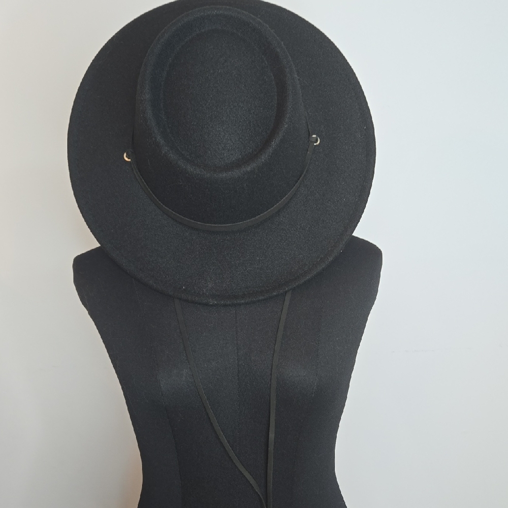Source Unknown Classic Black Women's Hat